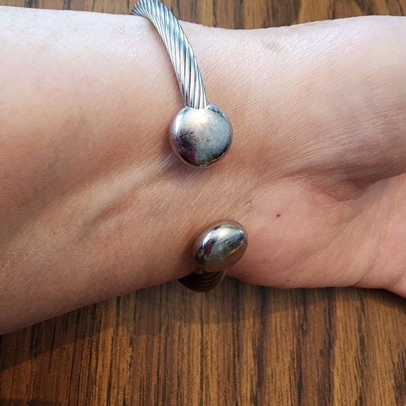 Silver Twisted Cable Bracelet - Picture 2 of 2